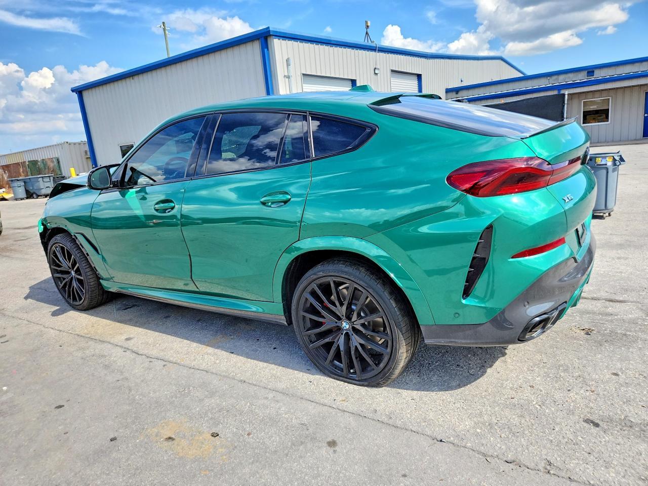 2025 BMW X6 M60I - zdjęcie 2
