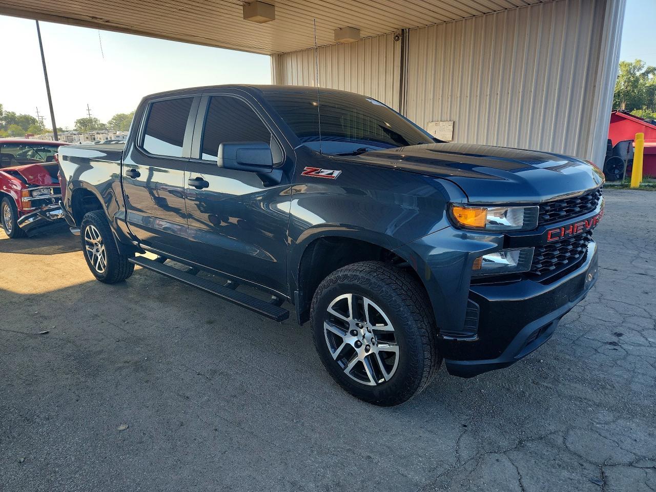 2019 Chevrolet Silverado K1500 Trail Boss Custom - zdjęcie 4