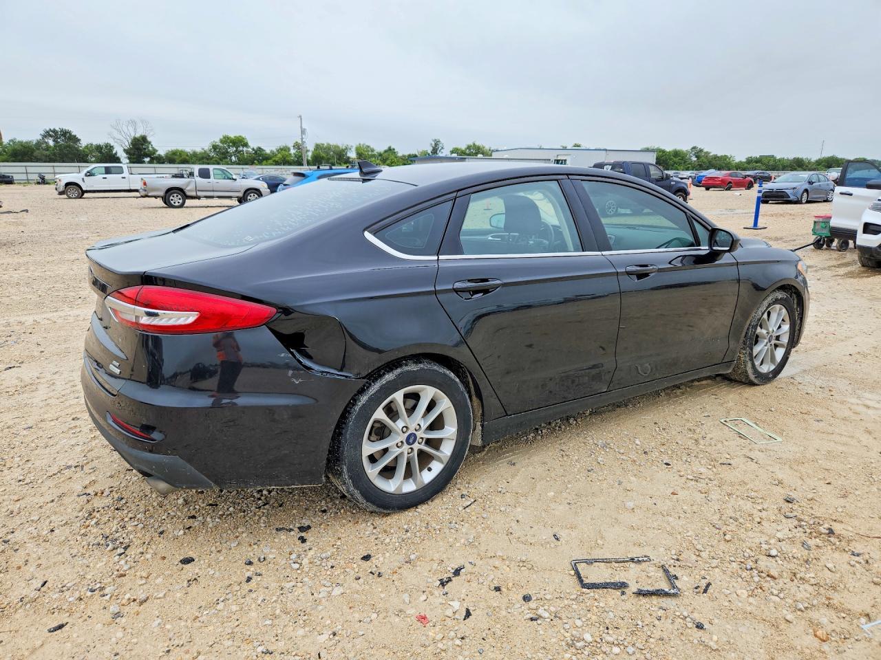 2019 Ford Fusion Se - zdjęcie 3
