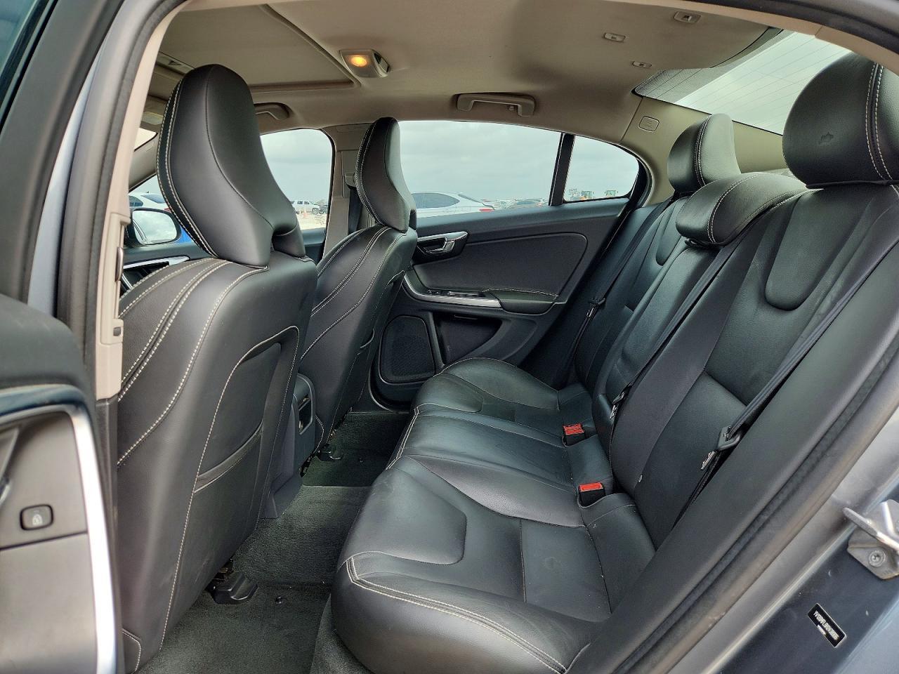 2017 Volvo S60 - zdjęcie 10