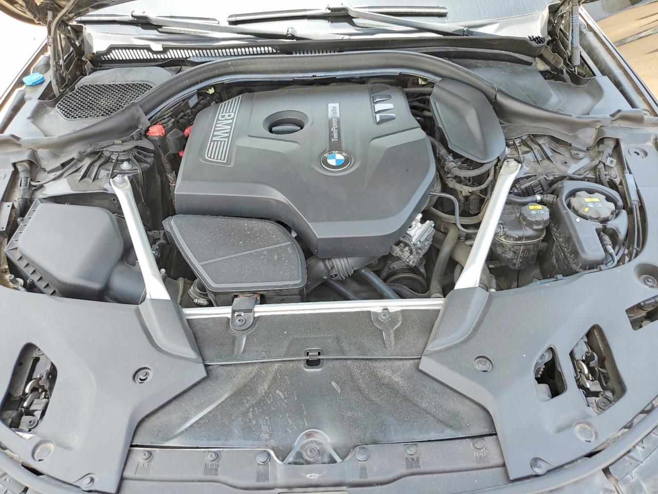 2019 BMW 530 I - zdjęcie 11
