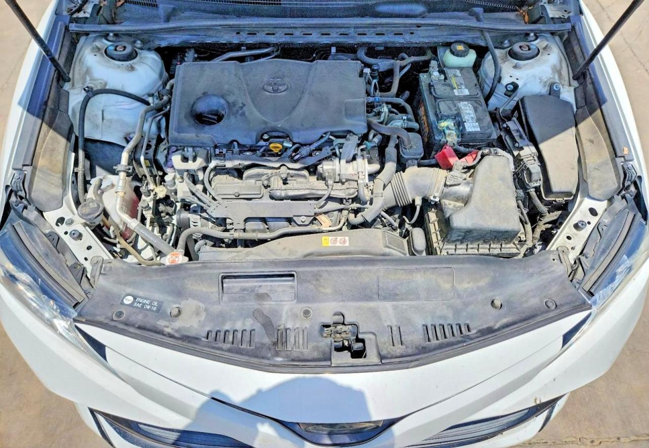 2018 Toyota Camry Le - zdjęcie 11