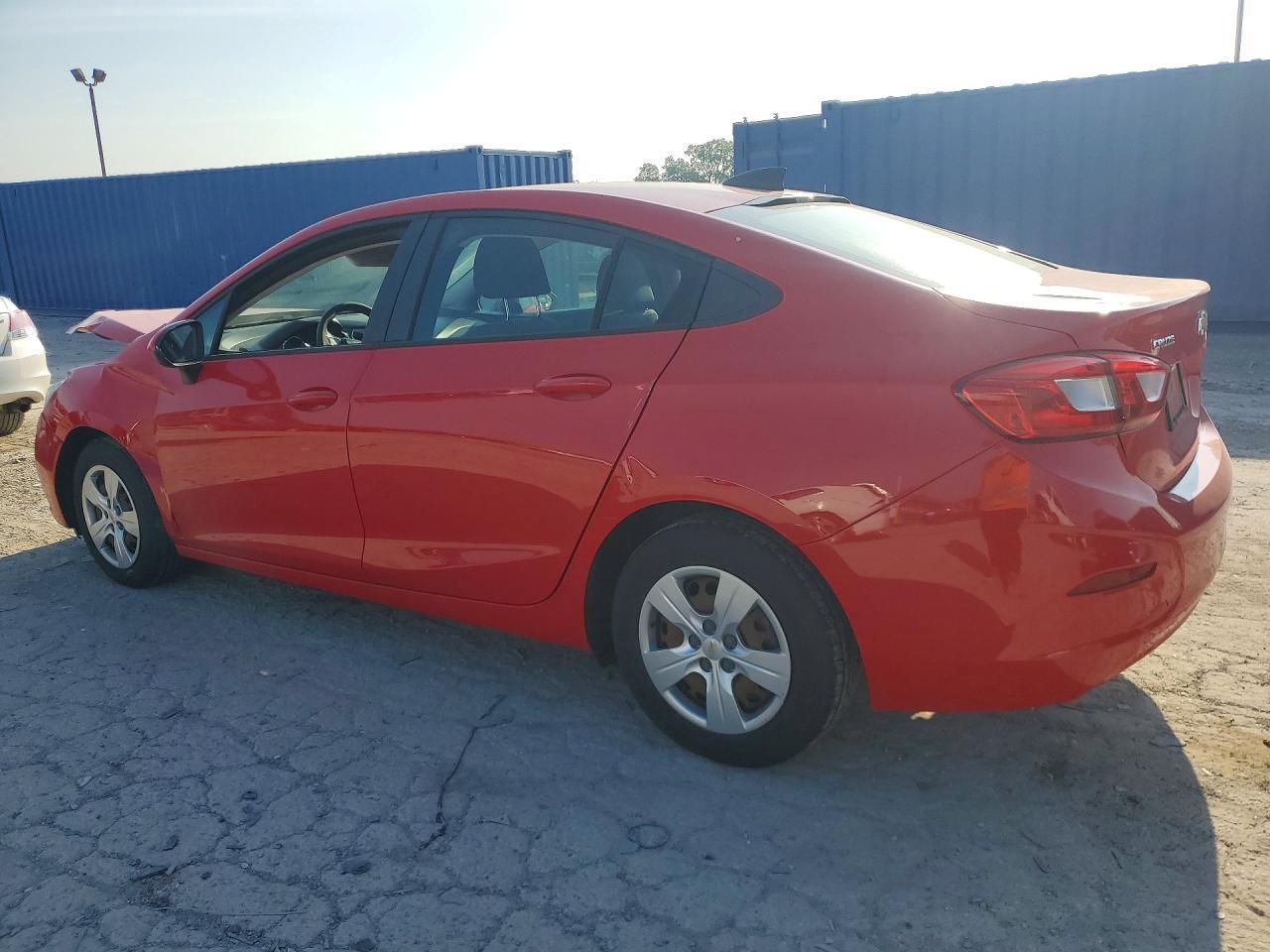 2018 Chevrolet Cruze Ls - zdjęcie 2