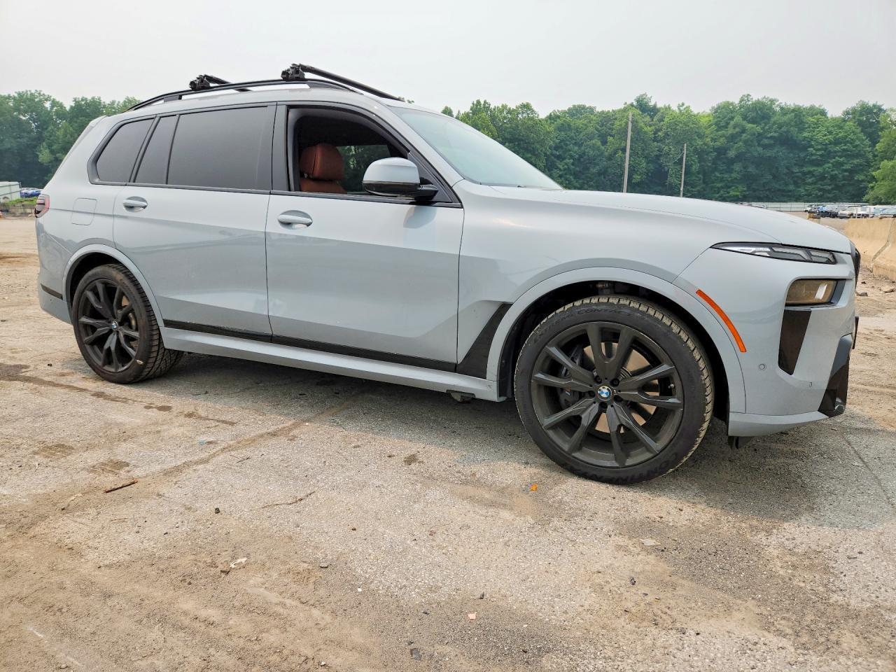 2025 BMW X7 xDrive40I - zdjęcie 4