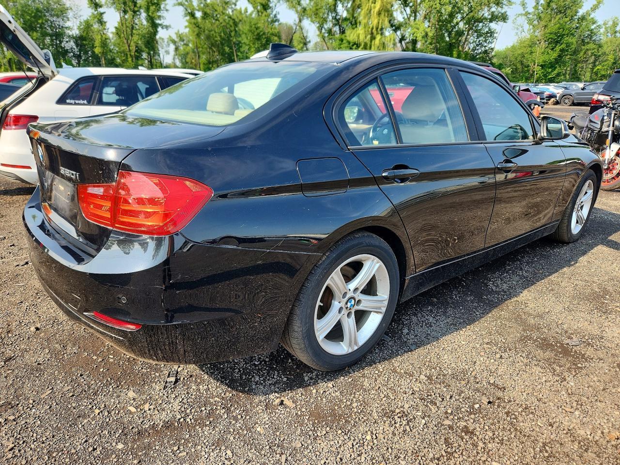 2015 BMW 320 I xDrive - zdjęcie 3