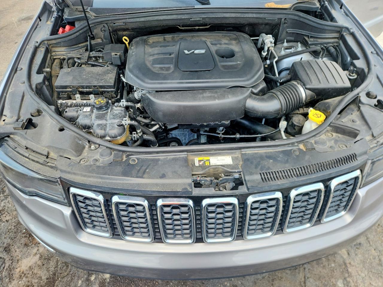 2017 Jeep Grand Cherokee Limited - zdjęcie 12