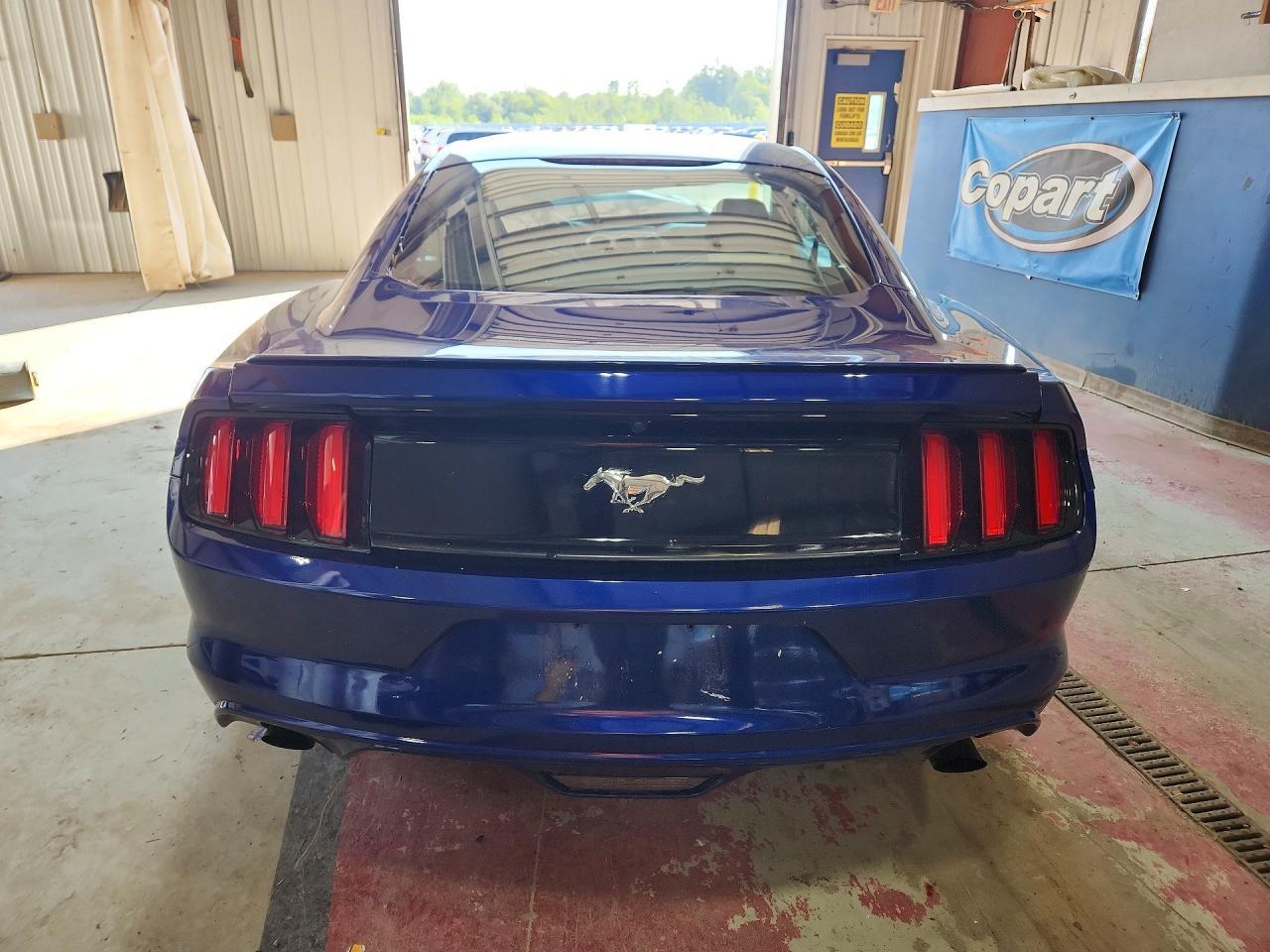 2015 Ford Mustang - zdjęcie 6