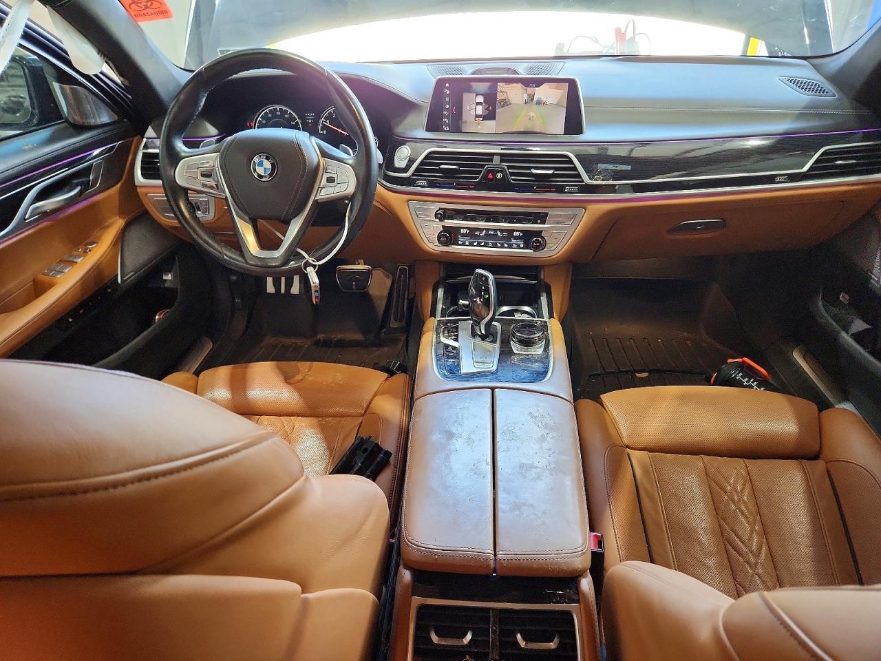 2019 BMW Seria 7 B7 - zdjęcie 8