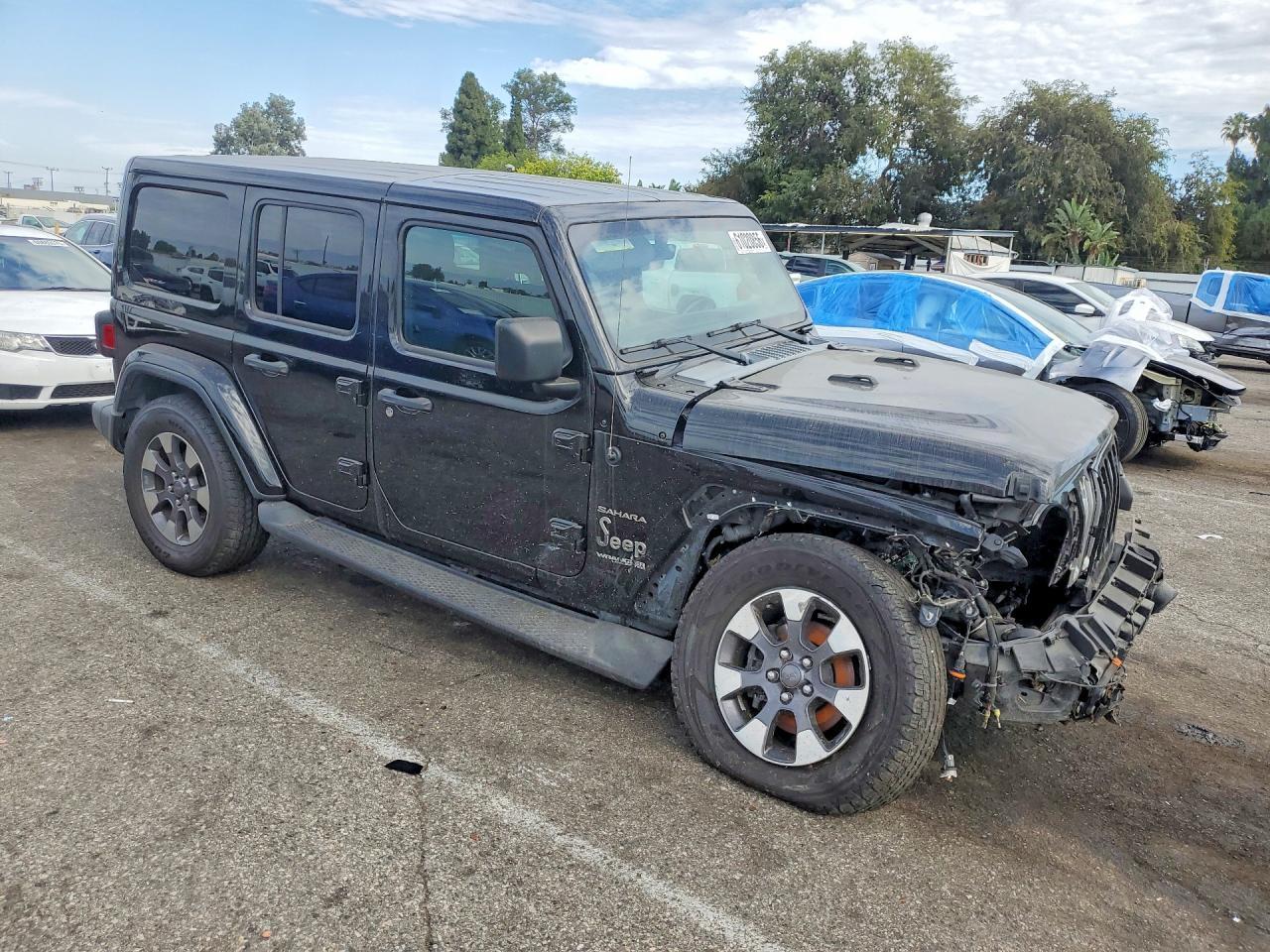 2018 Jeep Wrangler Unlimited Sahara - zdjęcie 4