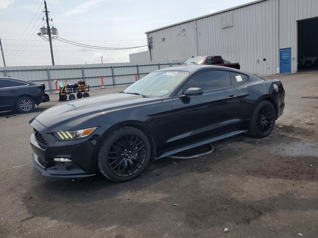 2015 Ford Mustang - zdjęcie główne