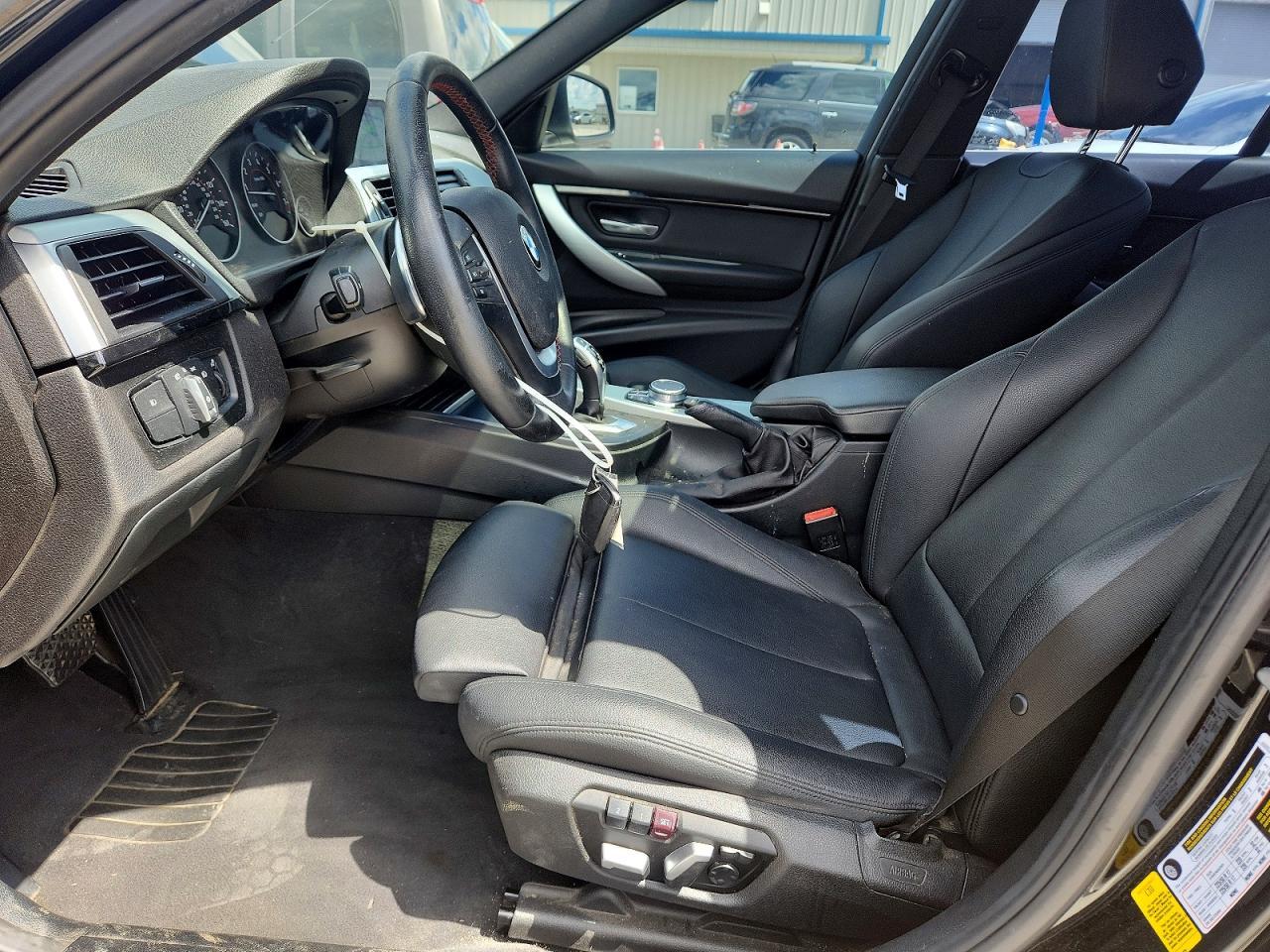 2017 BMW 330 I - zdjęcie 7