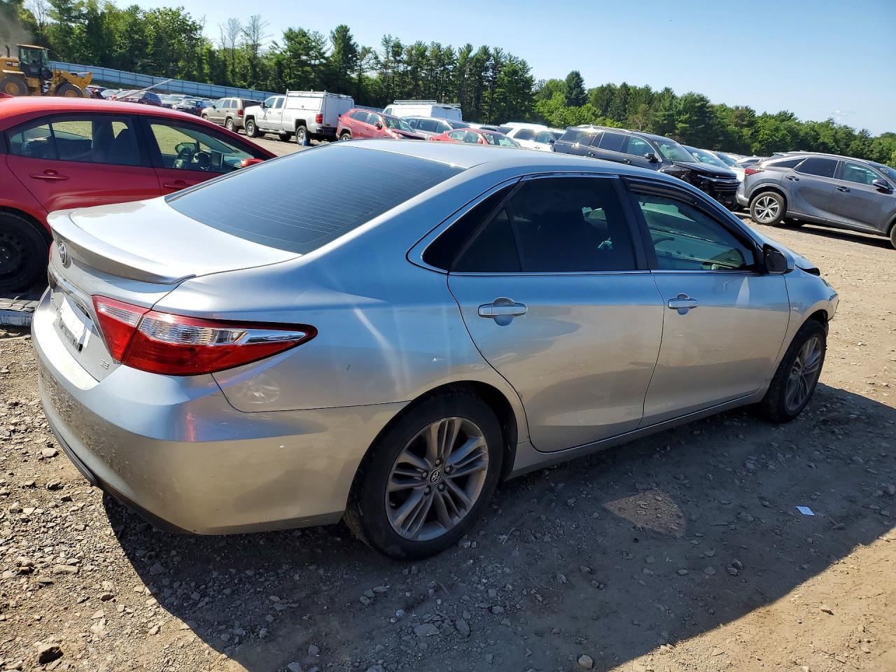 2016 Toyota Camry Se - zdjęcie 5