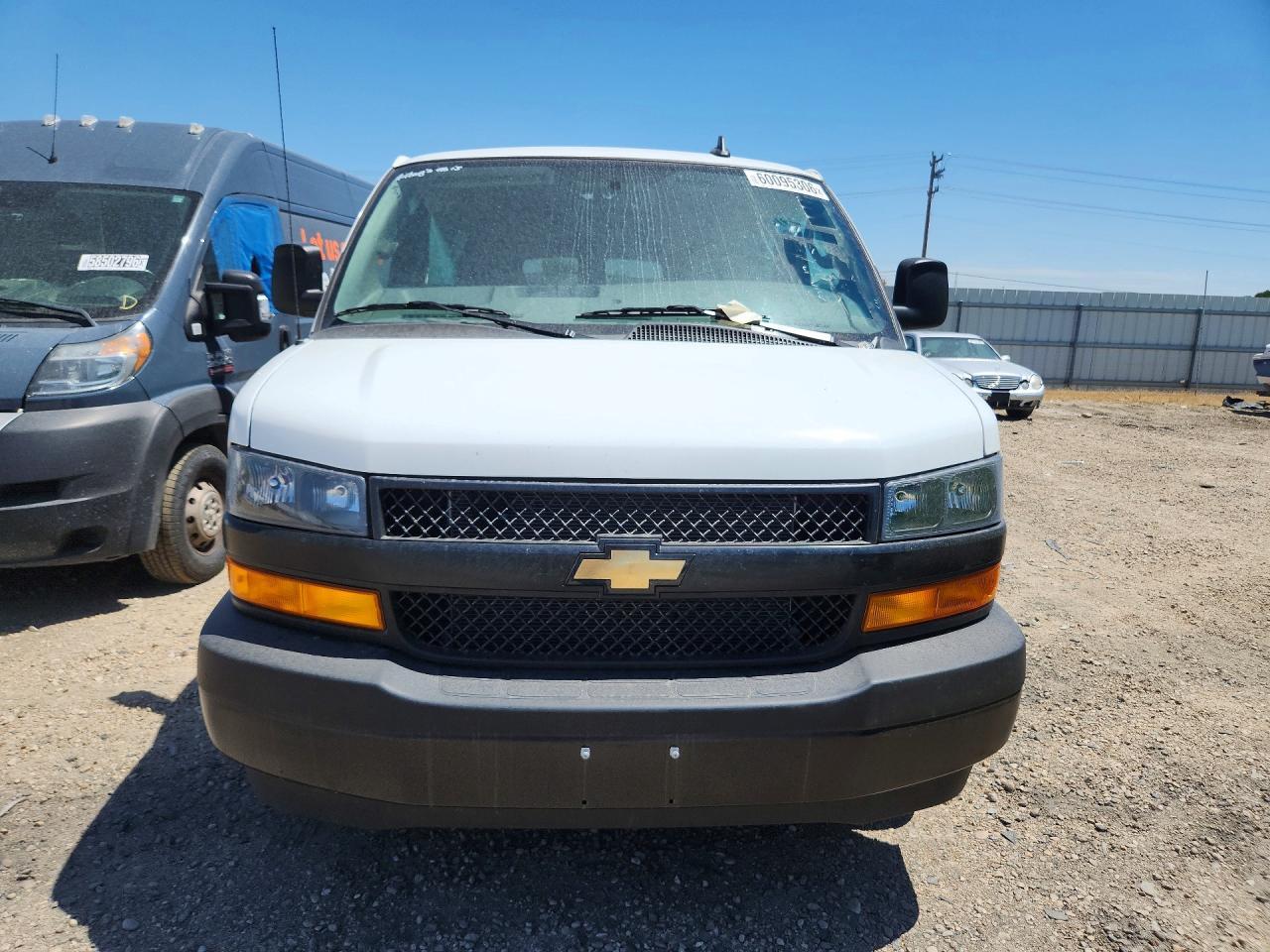 2025 Chevrolet Express G3500 Ls Passenger Van - zdjęcie 5
