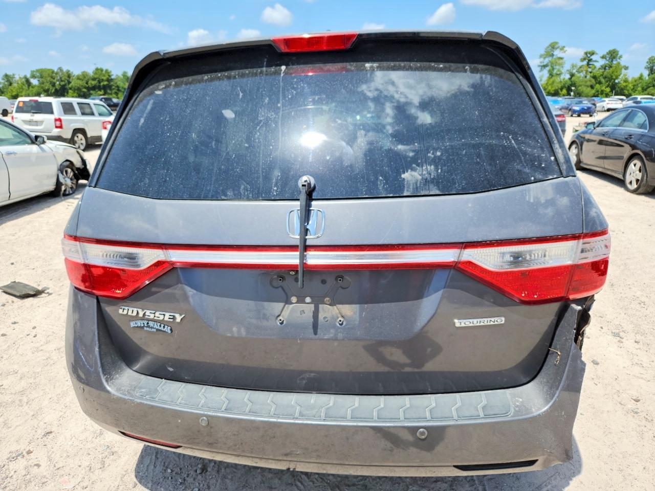 2013 Honda Odyssey Touring - zdjęcie 6