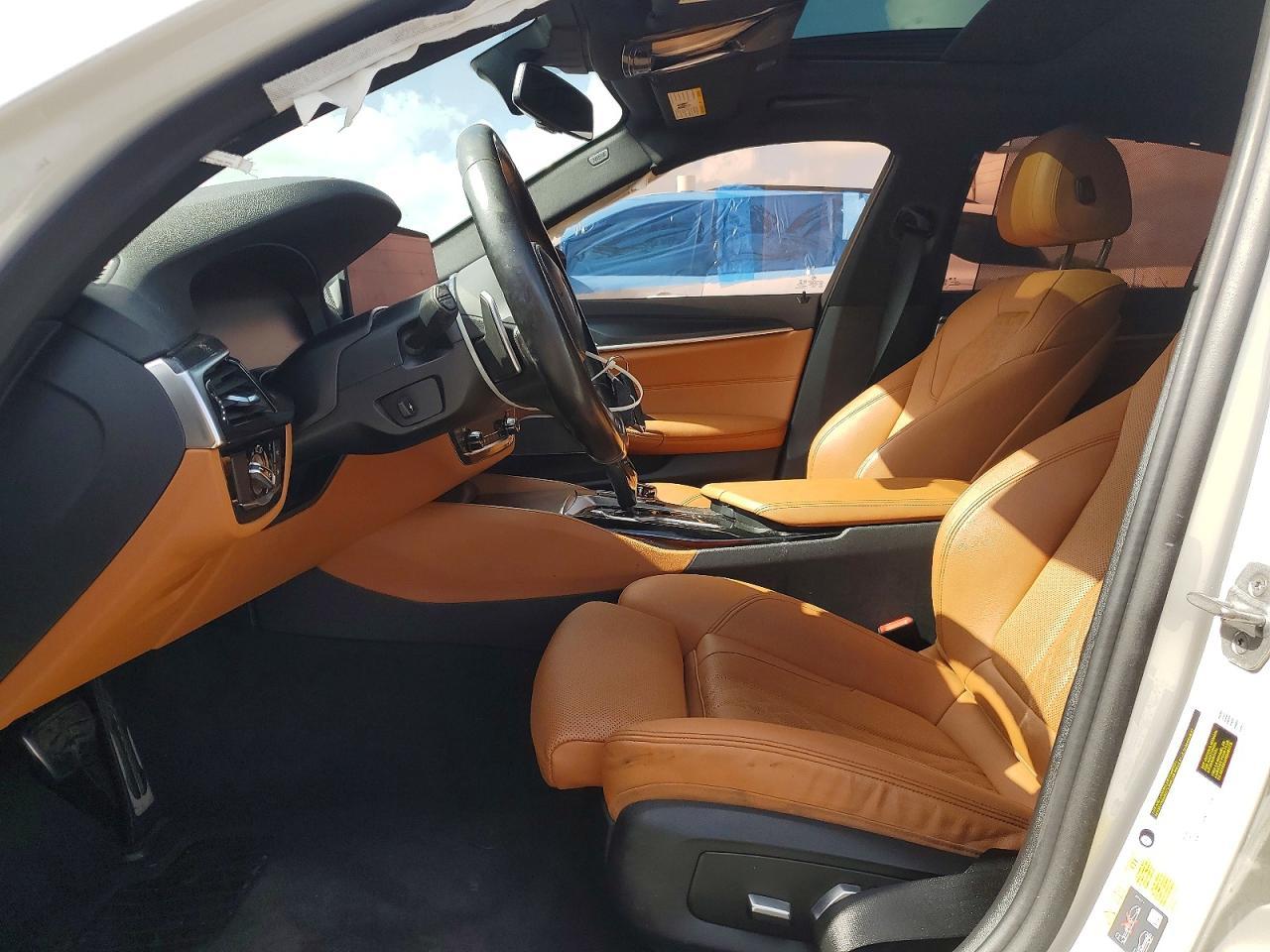 2021 BMW 530E - zdjęcie 7