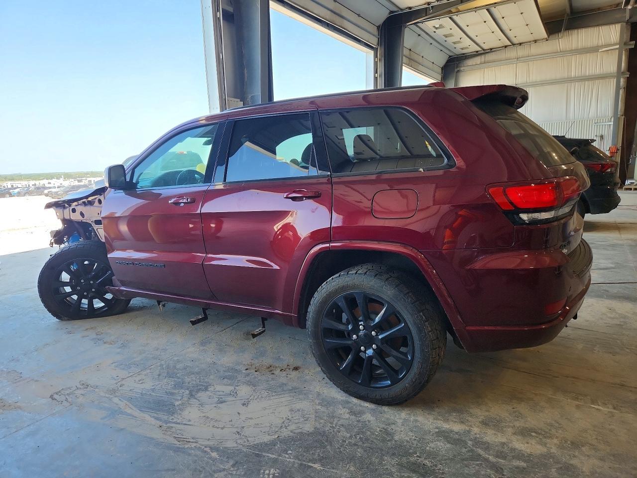 2018 Jeep Grand Cherokee Laredo - zdjęcie 2