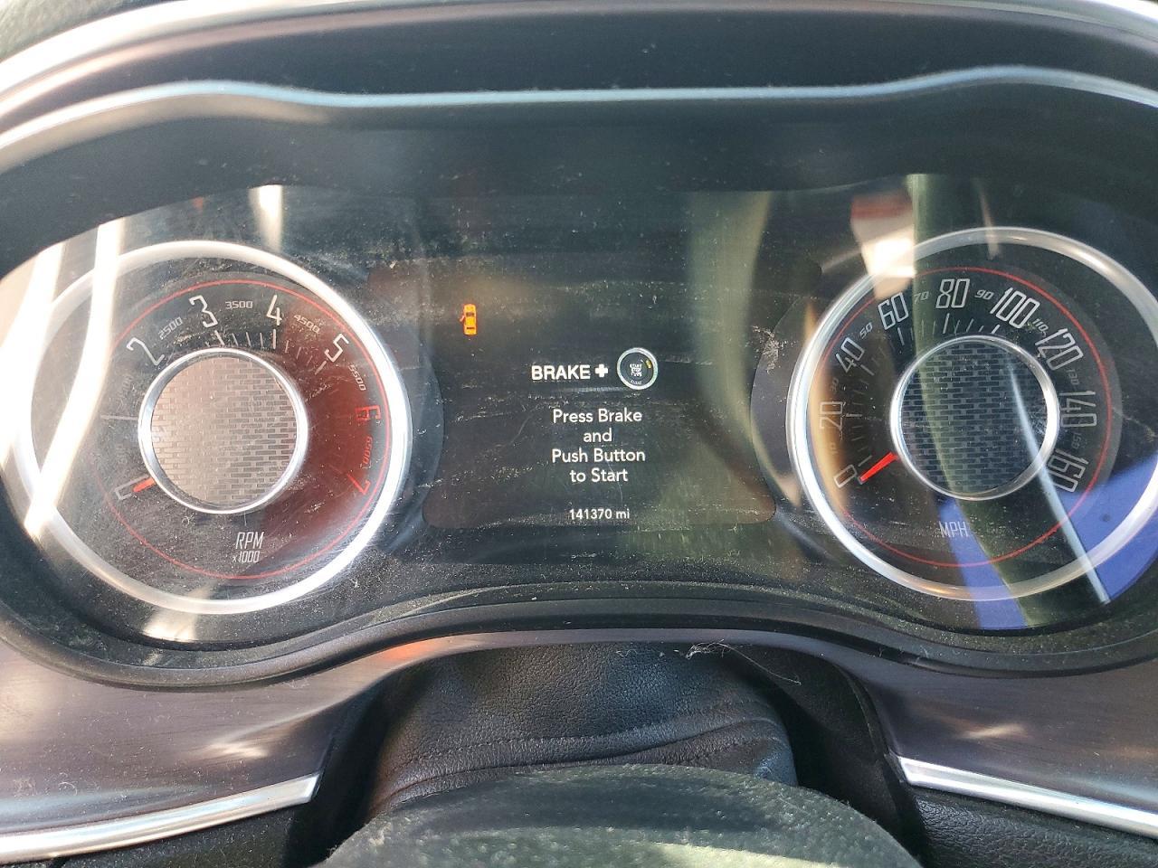 2016 Dodge Challenger R/T - zdjęcie 9