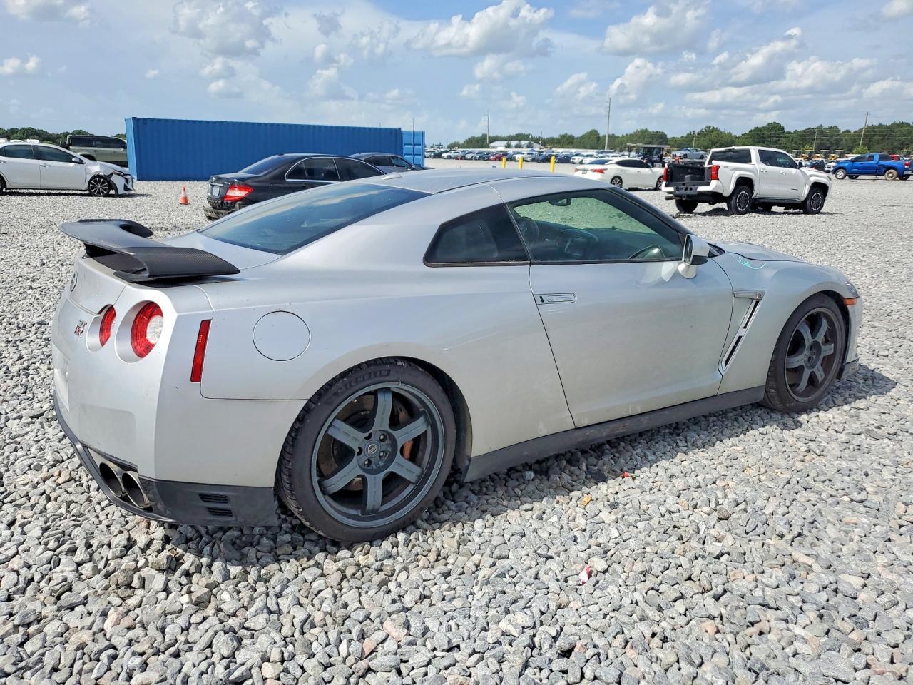 2016 Nissan Gt-R Black Edition - zdjęcie 3