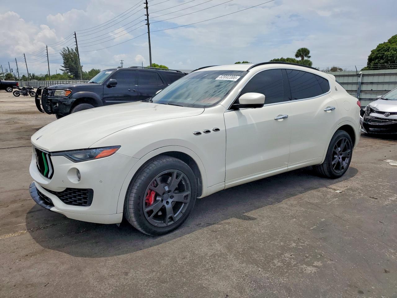 2018 Maserati Levante S Sport - zdjęcie główne