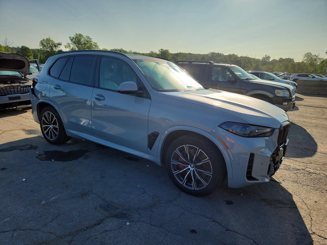 2024 BMW X5 xDrive50E - zdjęcie 4