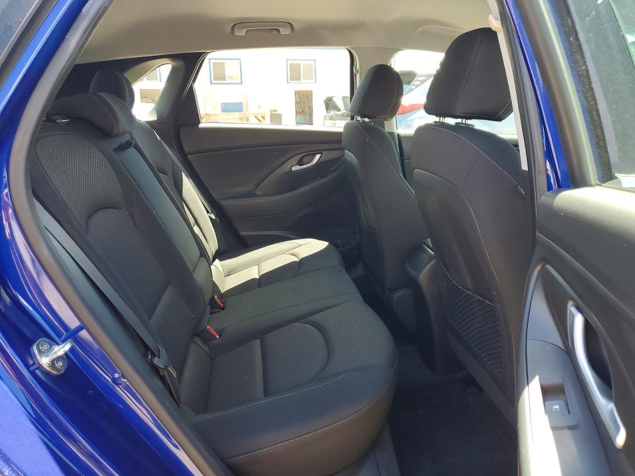 2019 Hyundai Elantra Gt Base - zdjęcie 10