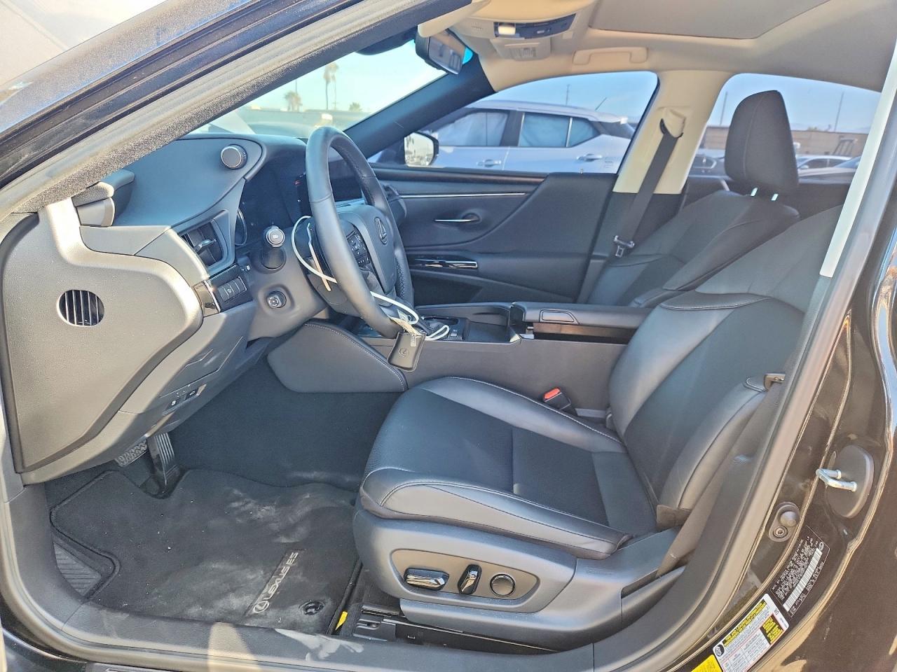 2025 Lexus Es 300H Base - zdjęcie 7