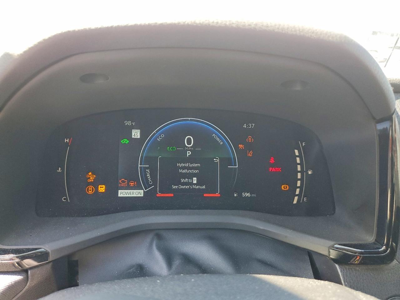 2025 Toyota Camry Le - zdjęcie 9