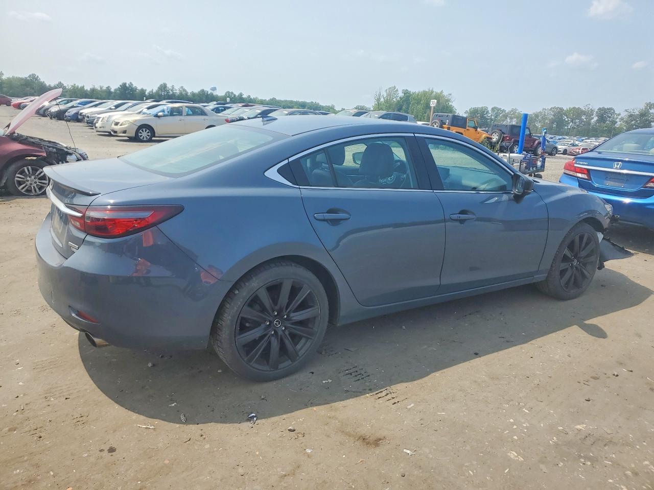 2021 Mazda 6 Grand Touring Reserve - zdjęcie 3