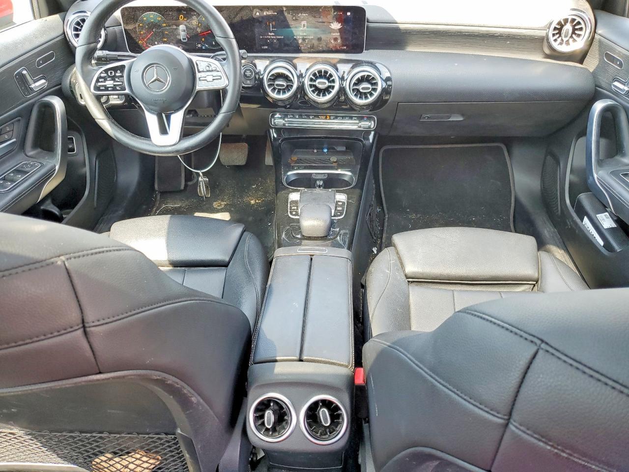 2019 Mercedes-Benz A 220 - zdjęcie 8