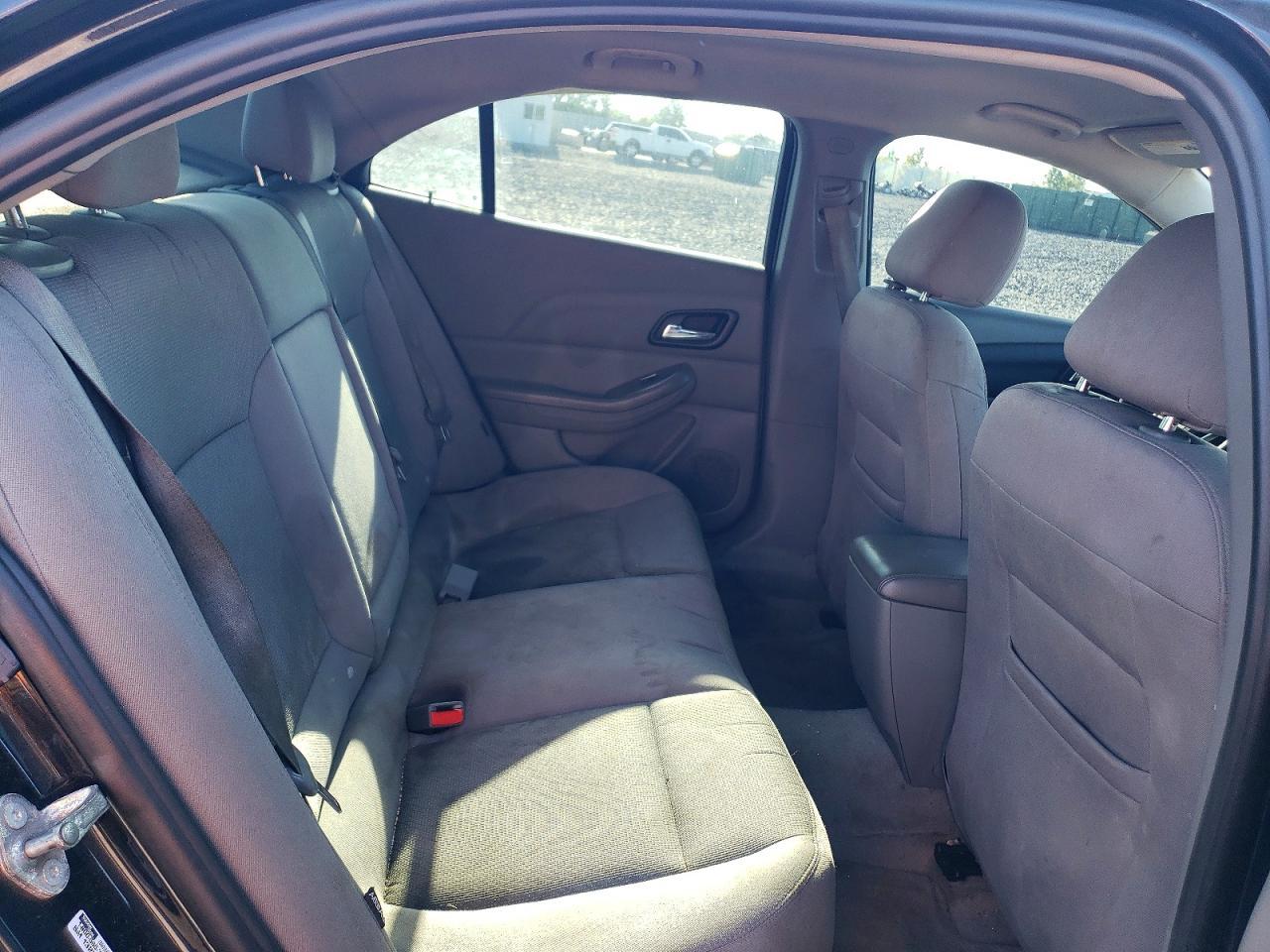 2014 Chevrolet Malibu Ls - zdjęcie 10