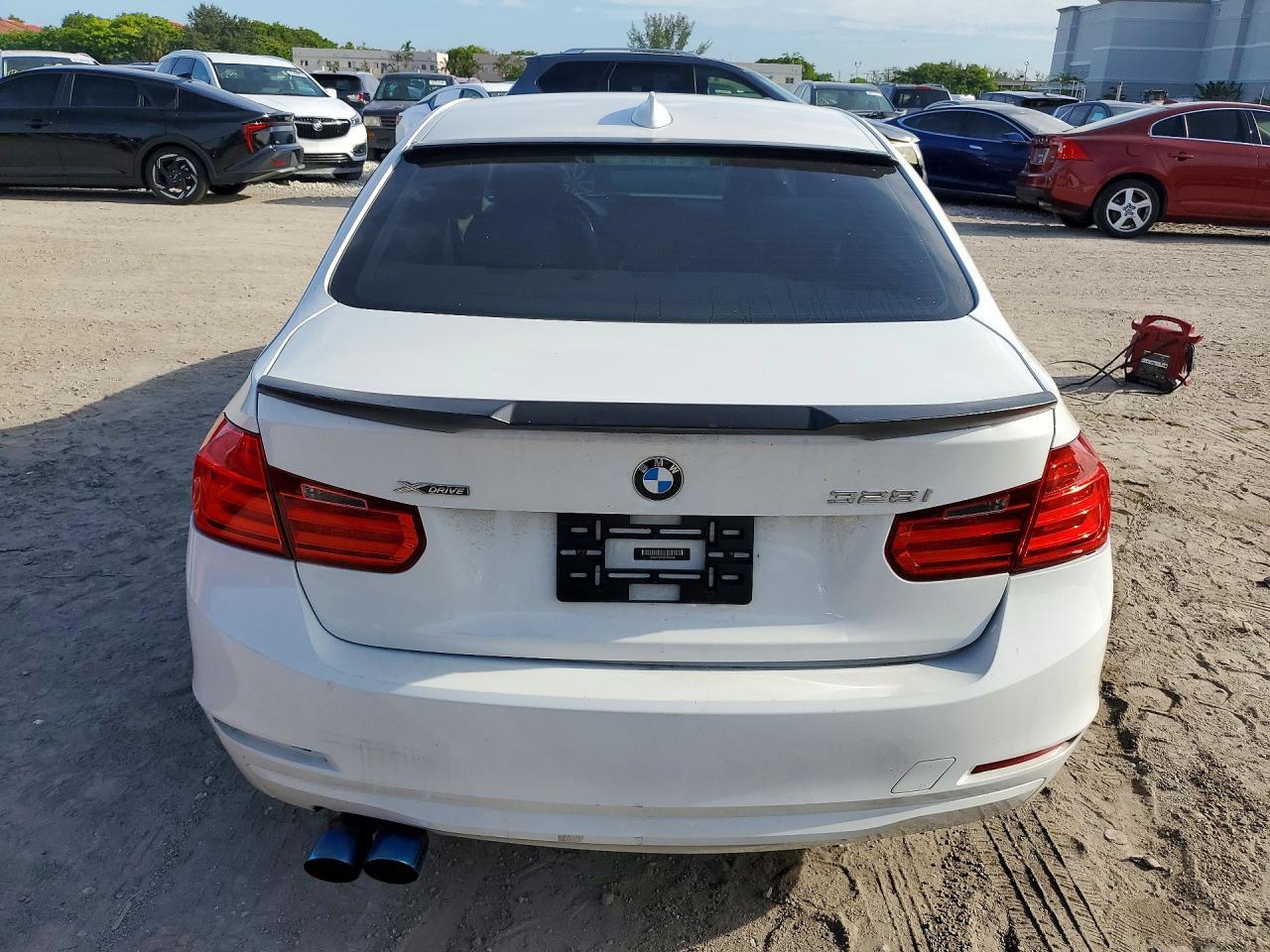 2014 BMW Seria 3 328i - zdjęcie 6