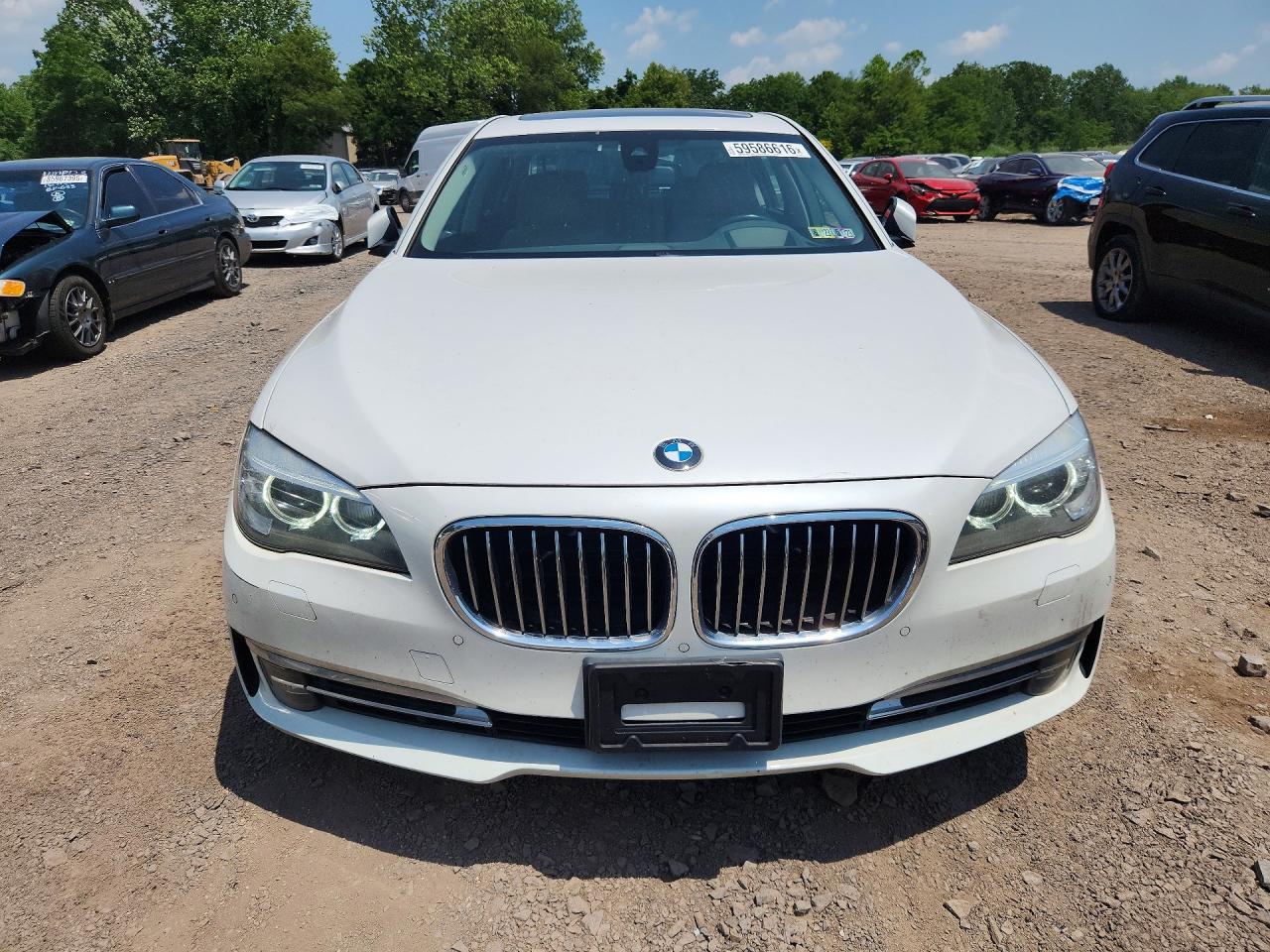 2013 BMW 740 Li - zdjęcie 5