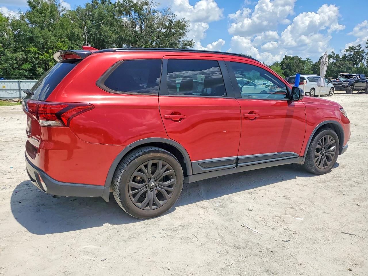 2018 Mitsubishi Outlander Se - zdjęcie 3