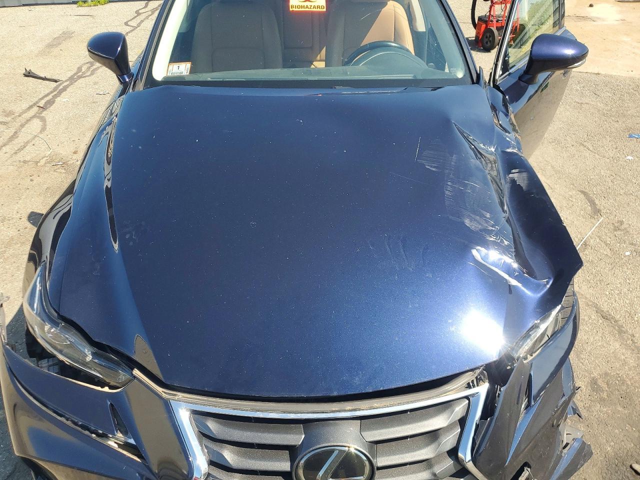 2018 Lexus Is 300 - zdjęcie 11