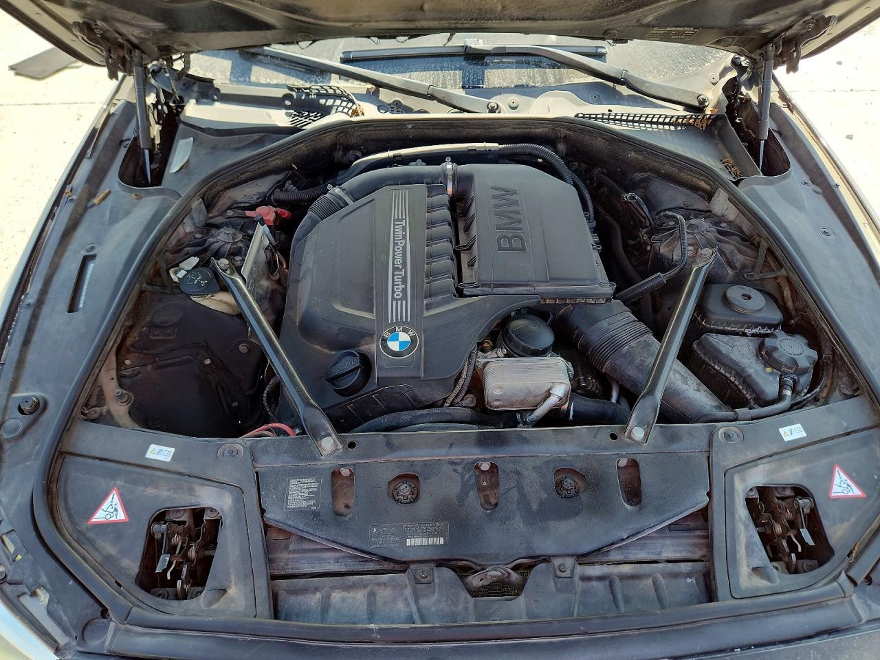 2014 BMW Seria 5 535i - zdjęcie 11