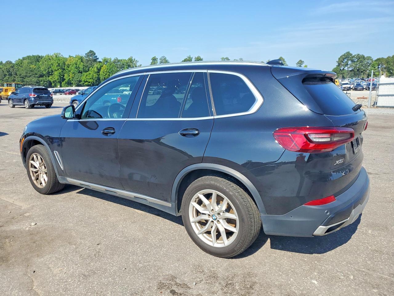 2019 BMW X5 xDrive40I - zdjęcie 2