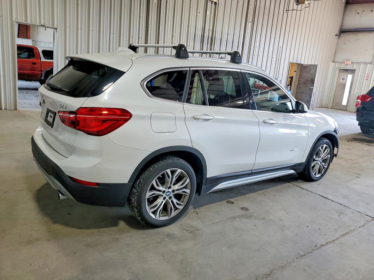 2016 BMW X1 xDrive28I - zdjęcie 3
