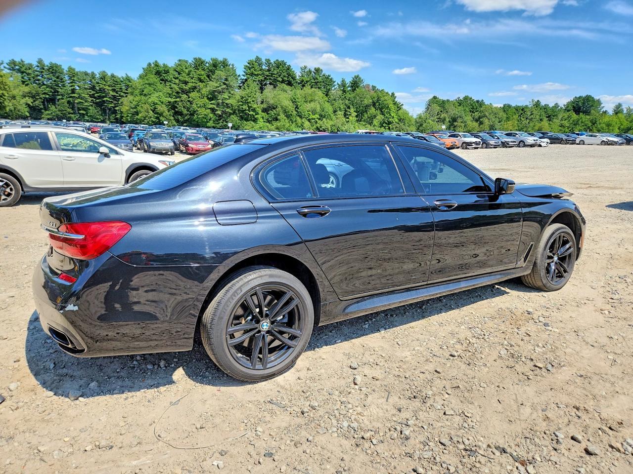 2019 BMW 740 Xi - zdjęcie 3