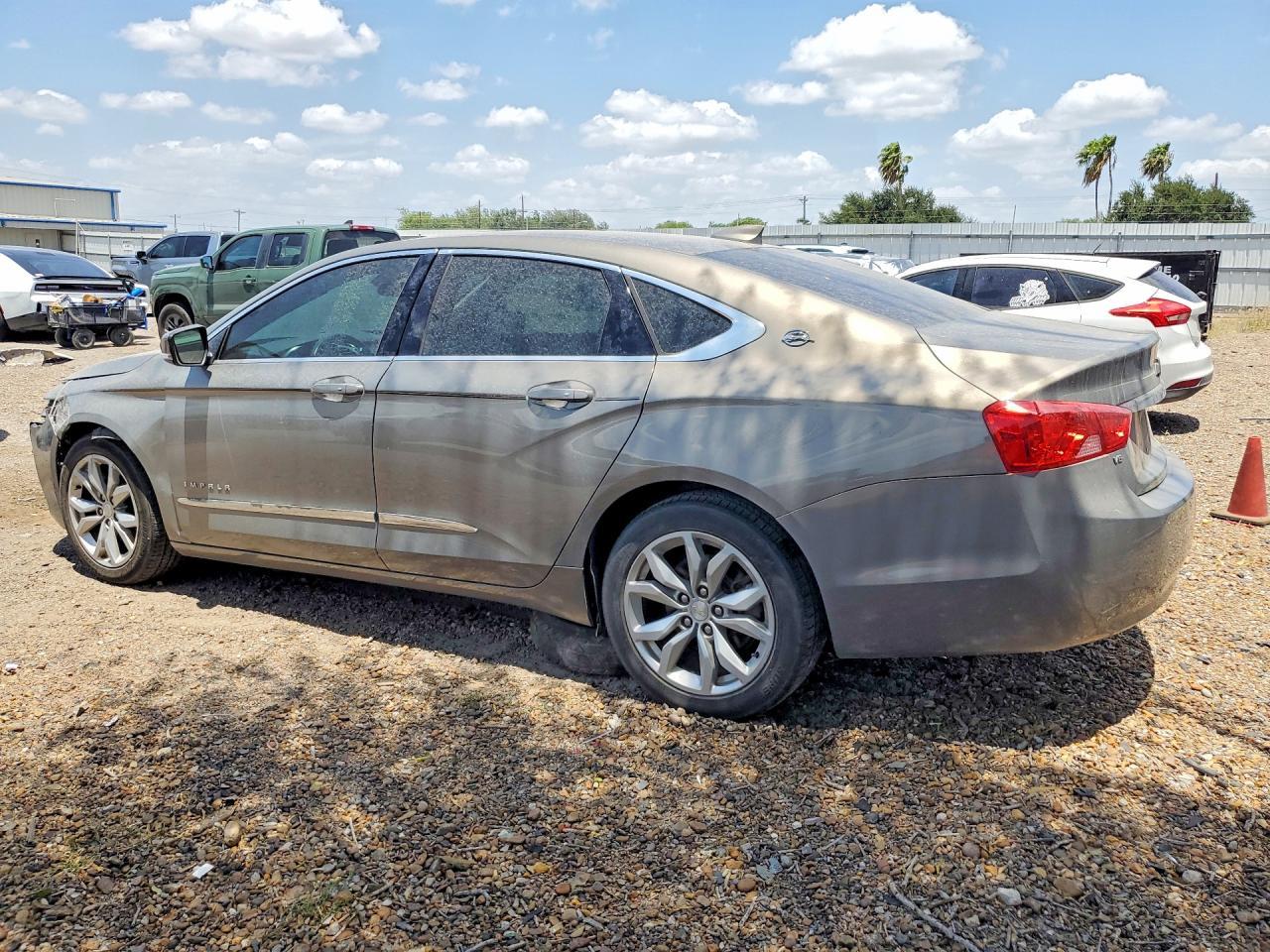 2019 Chevrolet Impala Lt - zdjęcie 2