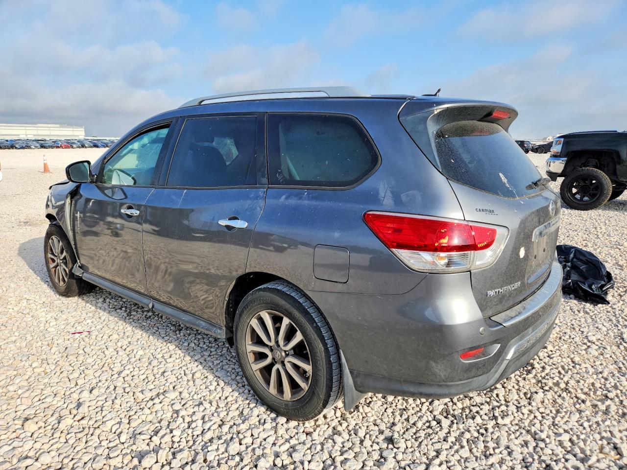 2015 Nissan Pathfinder Sv - zdjęcie 2