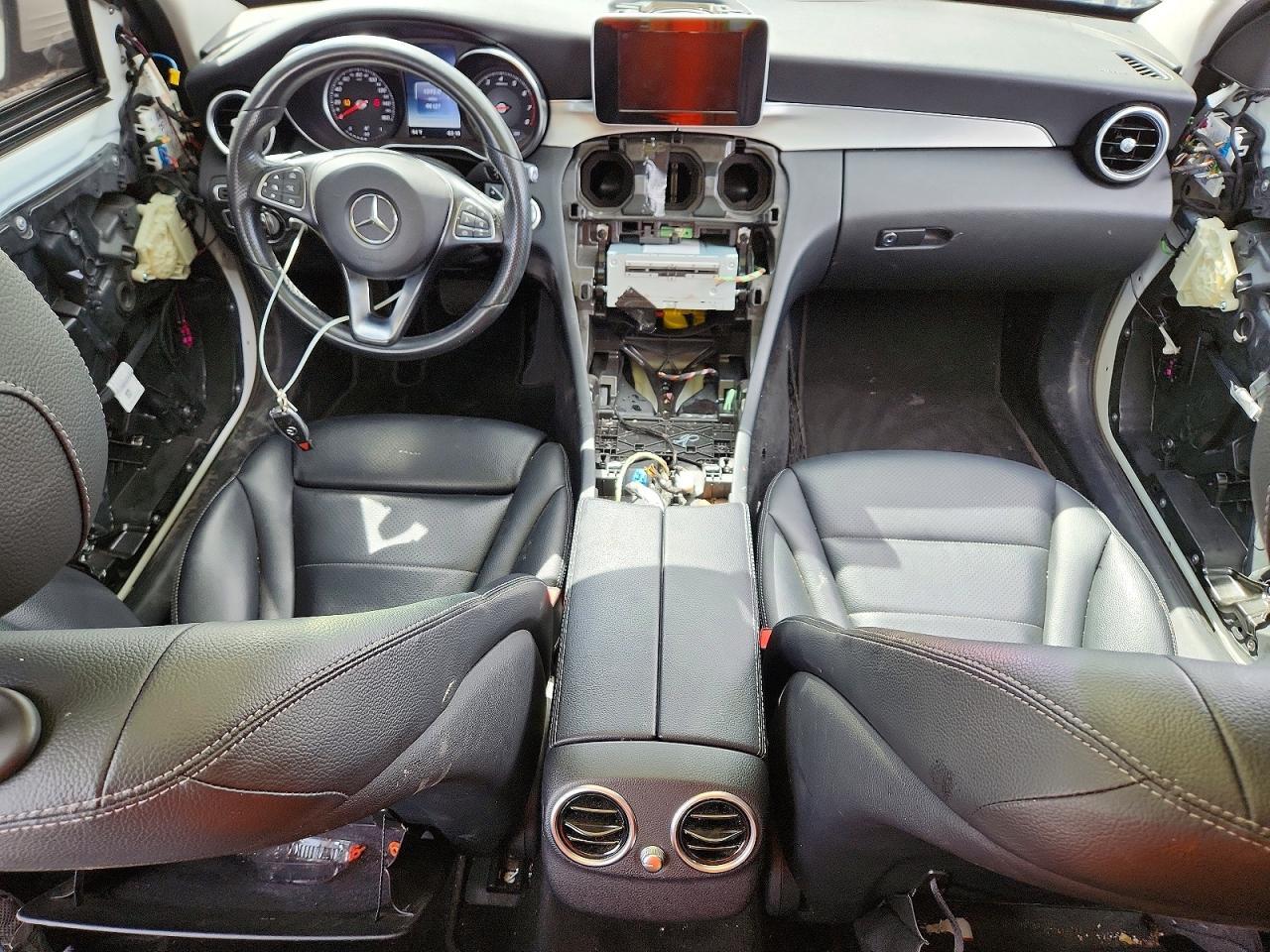 2015 Mercedes-Benz C 300 4Matic - zdjęcie 8