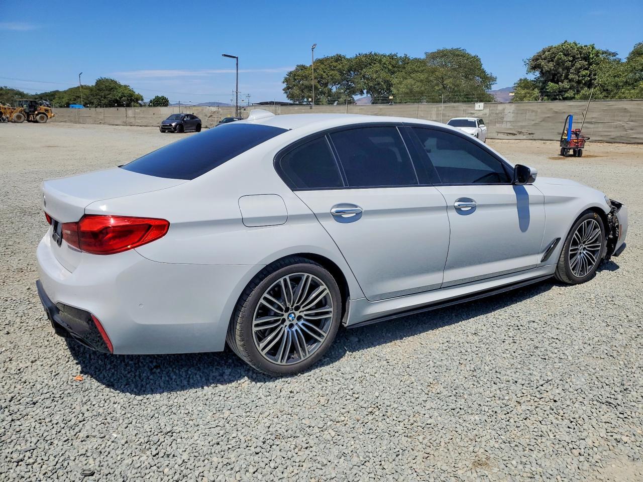2018 BMW 530 I - zdjęcie 3