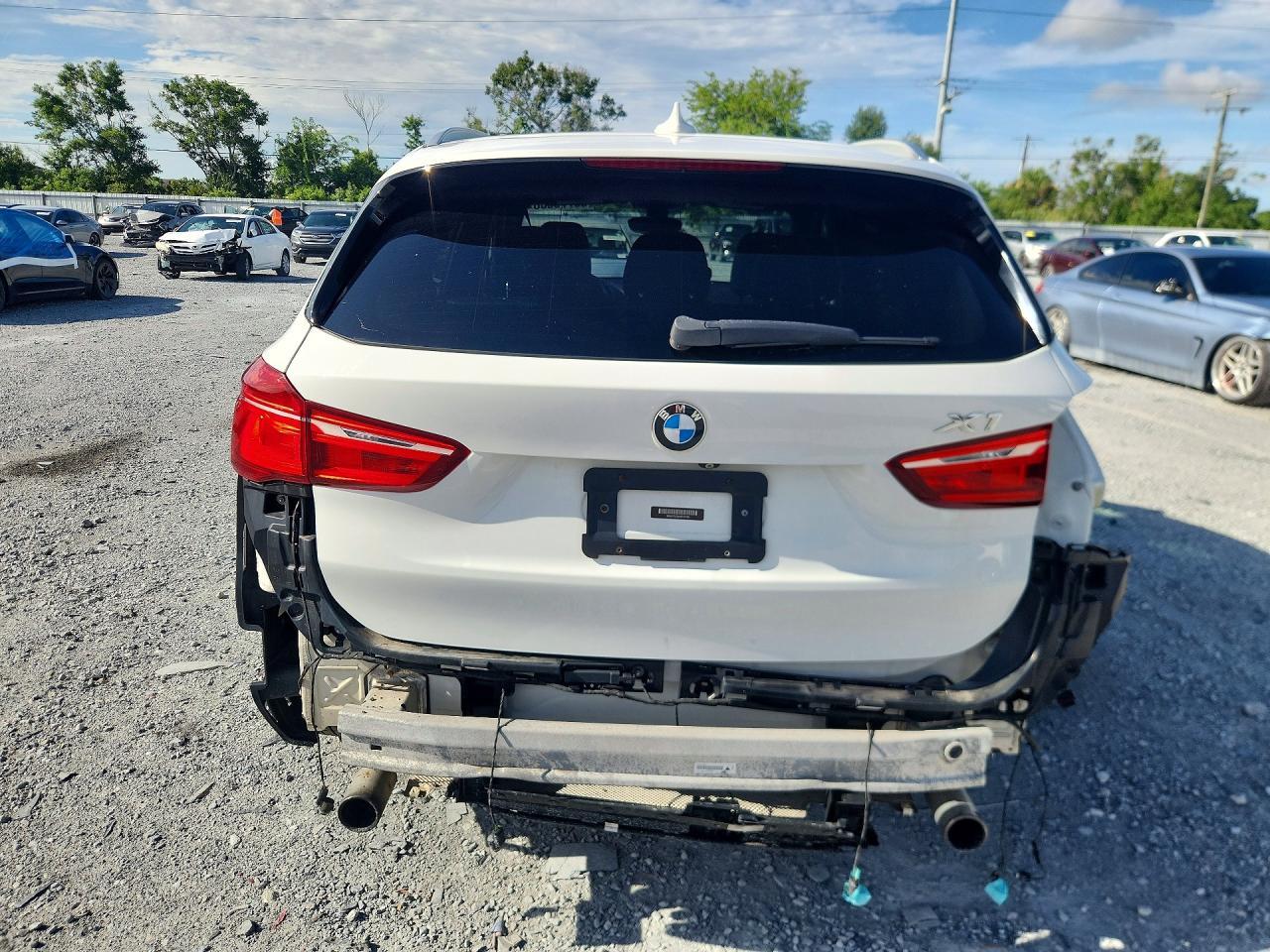 2017 BMW X1 xDrive28I - zdjęcie 6