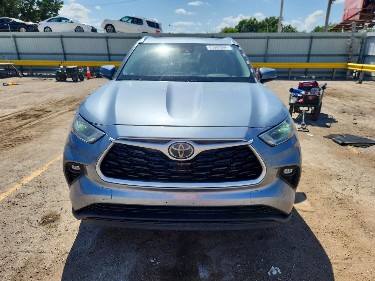 2021 Toyota Highlander Xle - zdjęcie 5