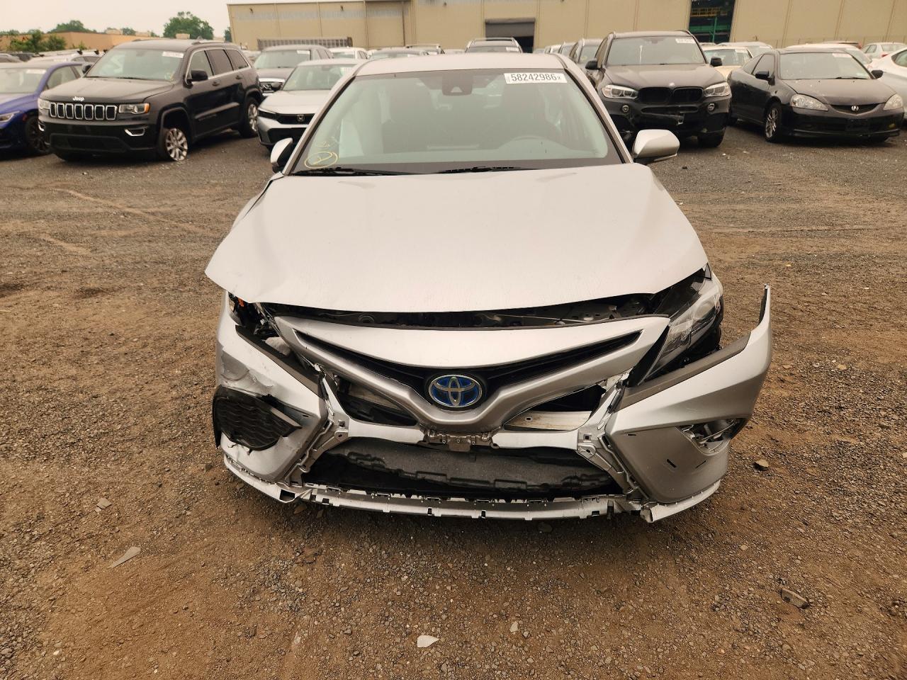 2022 Toyota Camry Hybrid Se - zdjęcie 5