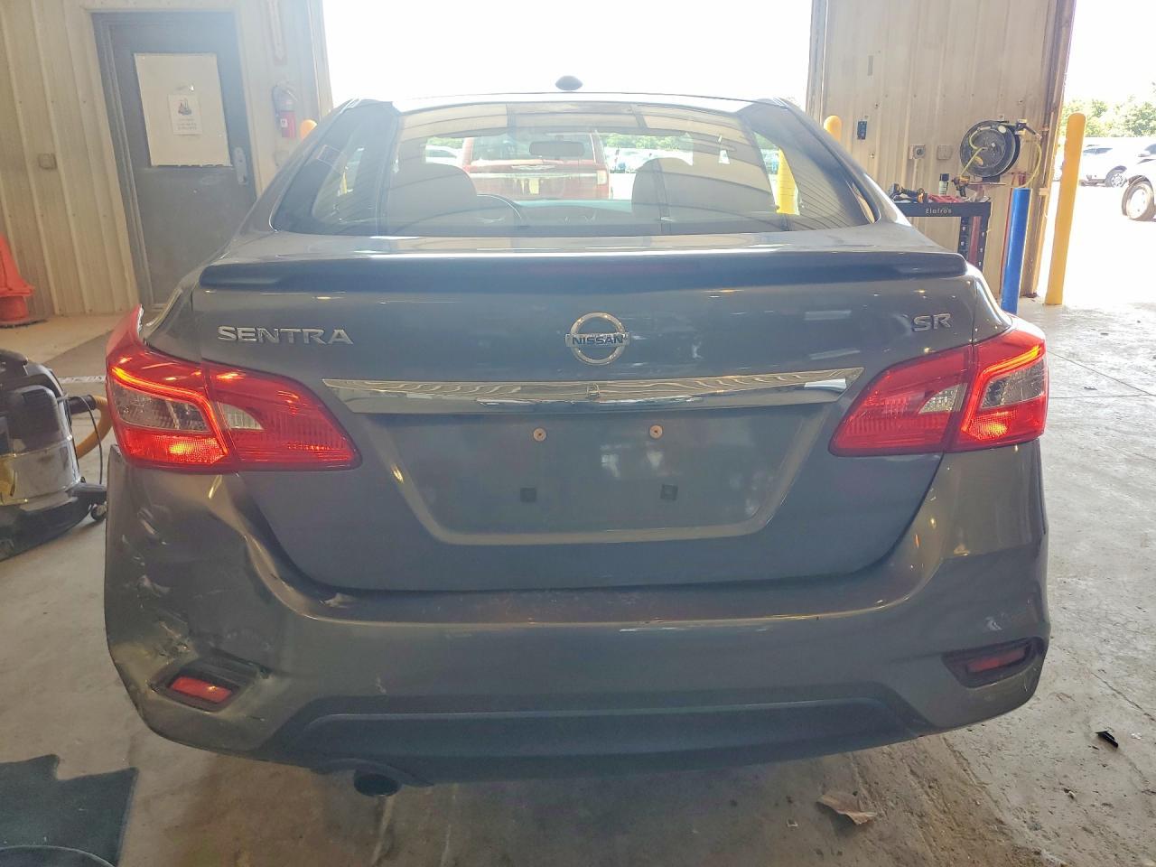 2019 Nissan Sentra Sr - zdjęcie 6