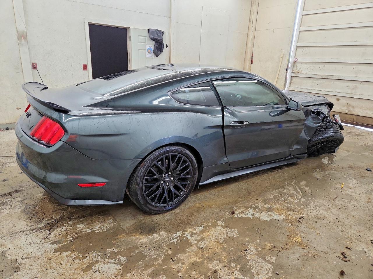 2016 Ford Mustang Gt - zdjęcie 3