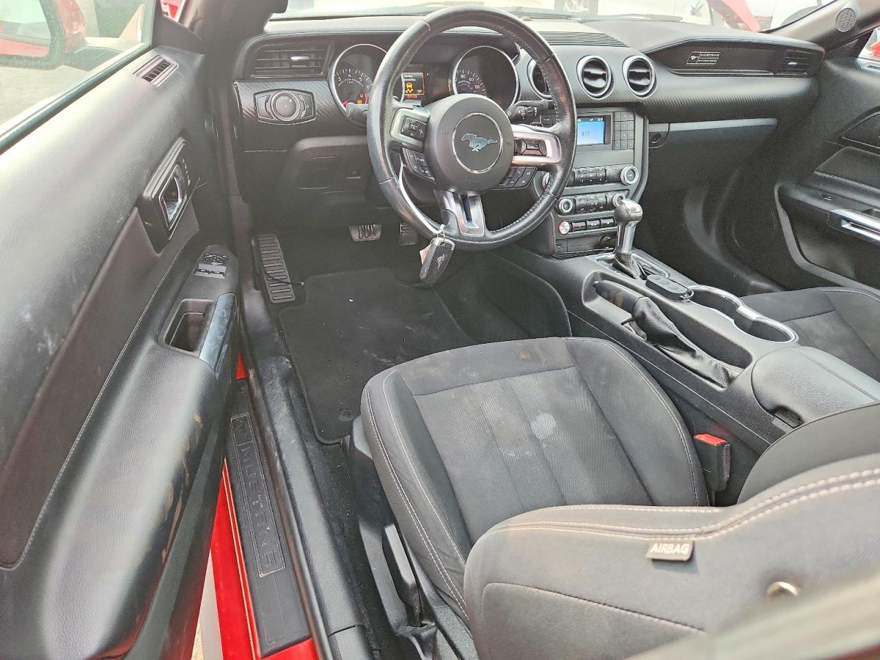 2020 Ford Mustang - zdjęcie 8