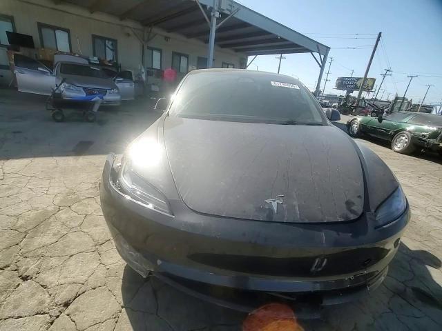 2025 Tesla Model 3 - zdjęcie 13