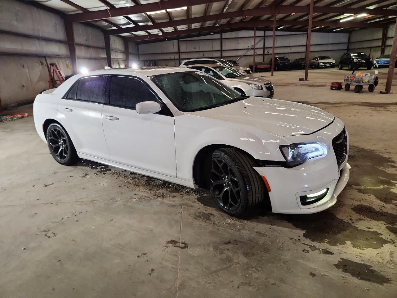 2020 Chrysler 300 S - zdjęcie 4